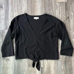 Madewell Texture and Thread Top Black Tie Front Cotton Top Size Medium V Neck